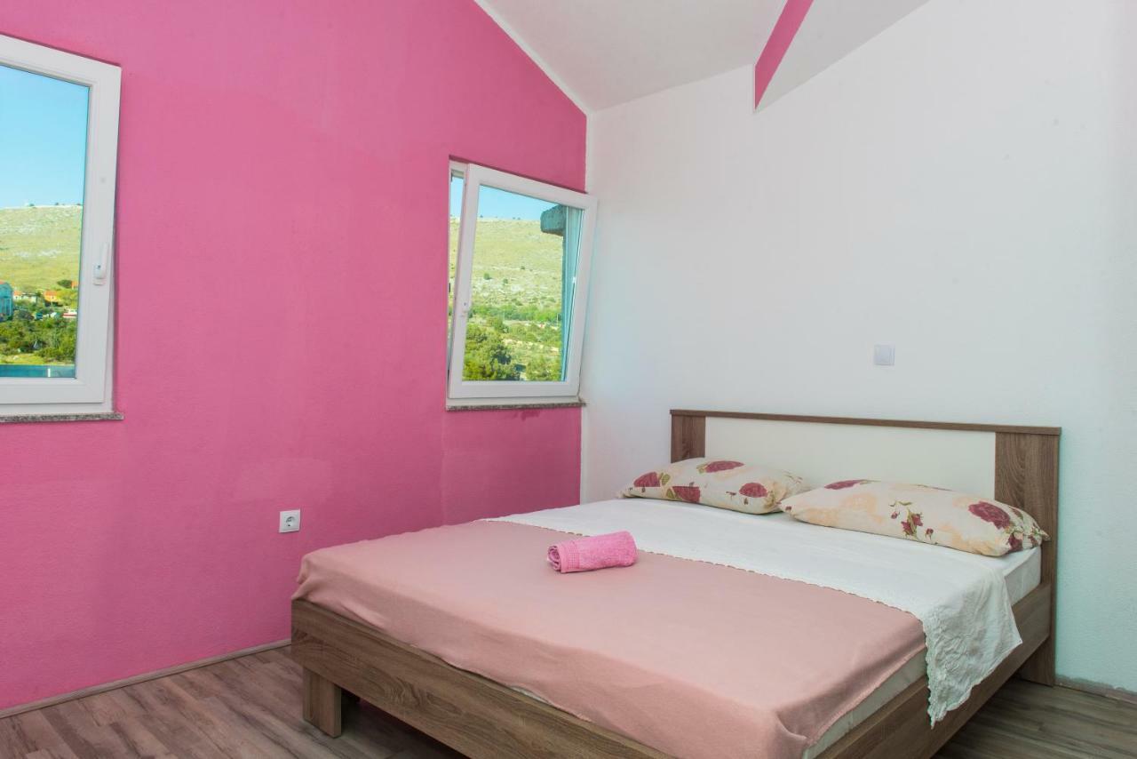 Apartman Franko Grebastica Luaran gambar
