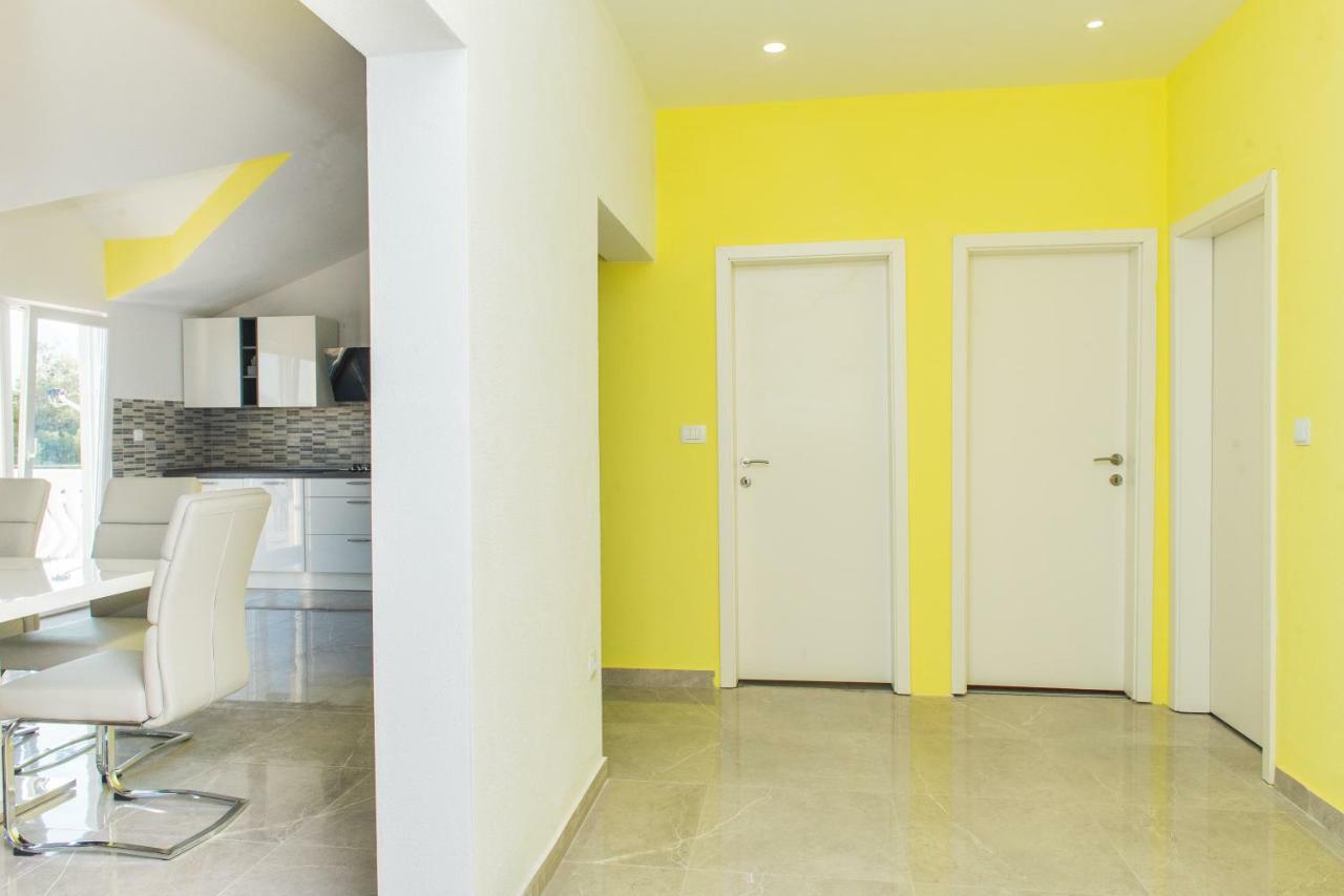 Apartman Franko Grebastica Luaran gambar