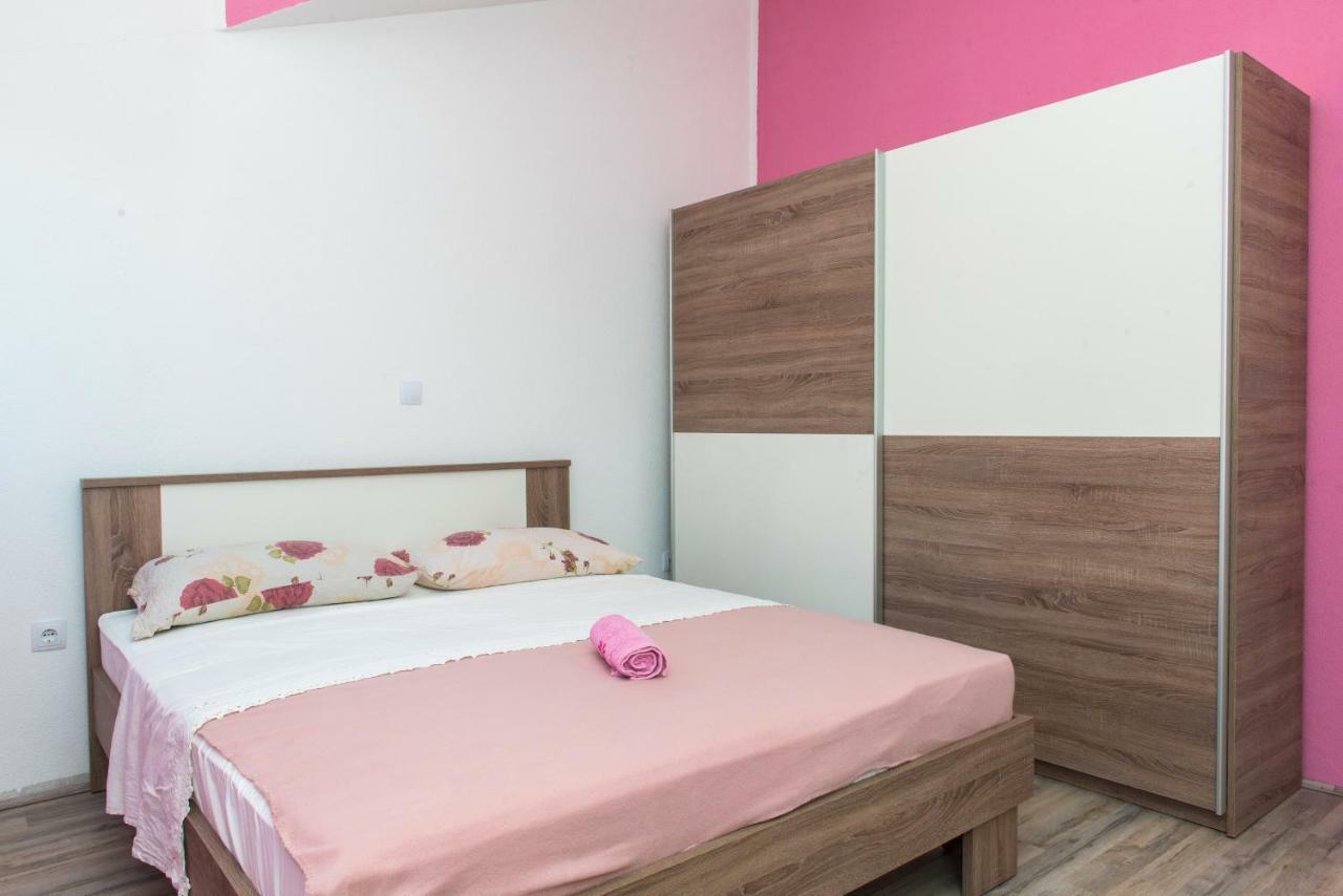 Apartman Franko Grebastica Luaran gambar