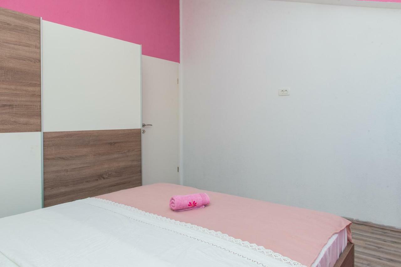 Apartman Franko Grebastica Luaran gambar